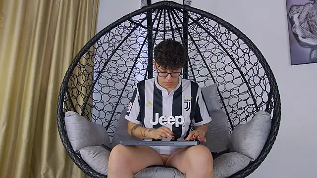 alex noa online show from April 3, 2026, 7:31 pm