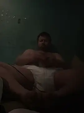Snapshot of Diaperking916 chatting on December 27, 2024, 2:04 am Diaperking916 online show from December 27, 2024, 2:04 am