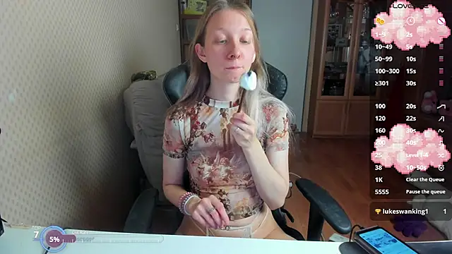 cutieMila online show from October 17, 2025, 5:15 pm