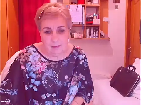 Victoria5643 online show from December 22, 2025, 7:47 pm