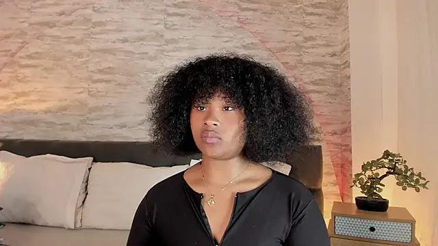 Anneth  M online show from October 13, 2025, 6:20 pm