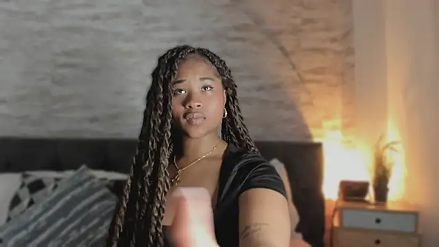 Snapshot of Anneth__M chatting on February 6, 2026, 7:43 pm Anneth M online show from February 6, 2026, 7:43 pm