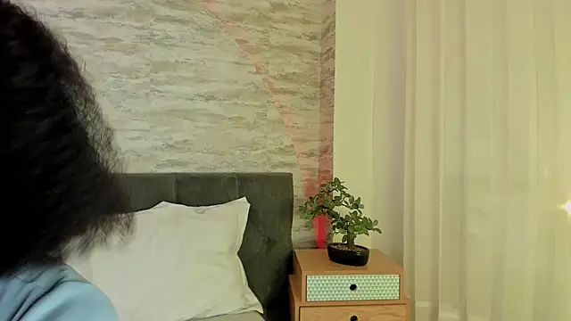 Anneth  M online show from September 26, 2025, 7:43 pm