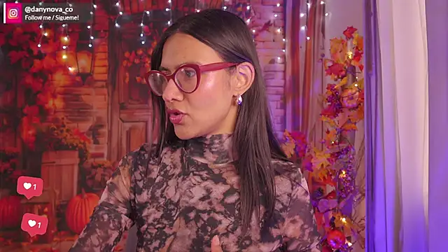 DanyNova Co online show from October 8, 2025, 9:04 pm