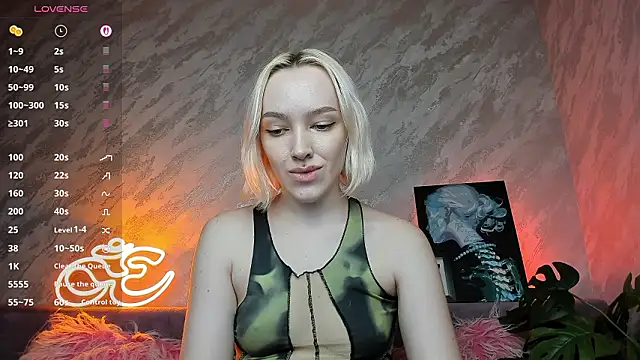 Snapshot of cheryl_mason chatting on February 3, 2026, 2:53 am cheryl mason online show from February 3, 2026, 2:53 am