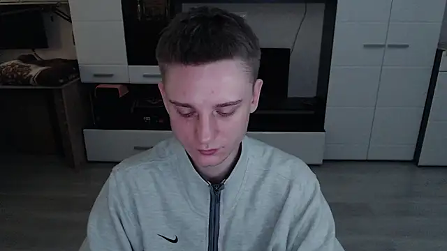 angryzan online show from October 15, 2025, 5:17 am