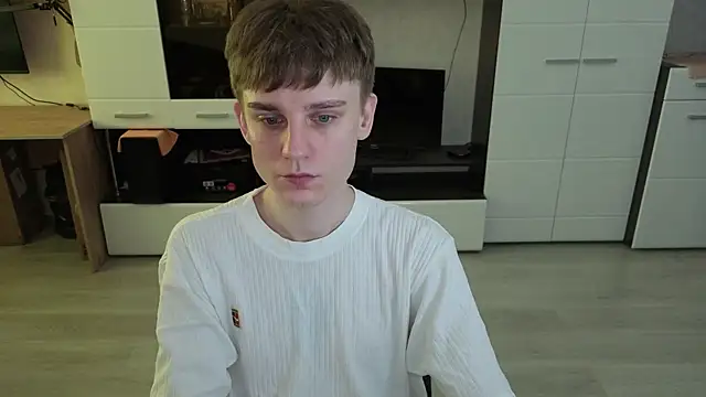 angryzan online show from April 8, 2026, 5:09 am