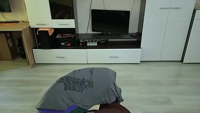 angryzan online show from March 20, 2026, 9:43 am