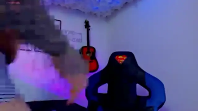 seancarreraa online show from April 3, 2026, 11:55 pm