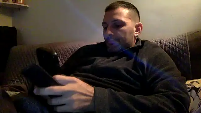 goroasroma90 online show from November 24, 2025, 4:18 pm