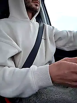 Snapshot of Zeefy chatting on November 23, 2025, 9:41 am Zeefy online show from November 23, 2025, 9:41 am