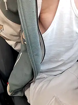 Snapshot of Zeefy chatting on February 21, 2025, 11:22 am Zeefy online show from February 21, 2025, 11:22 am