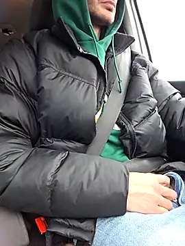 Snapshot of Zeefy chatting on November 8, 2025, 7:01 am Zeefy online show from November 8, 2025, 7:01 am