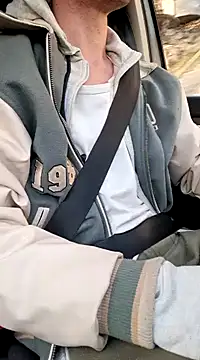 Snapshot of Zeefy chatting on March 8, 2025, 3:35 pm Zeefy online show from March 8, 2025, 3:35 pm