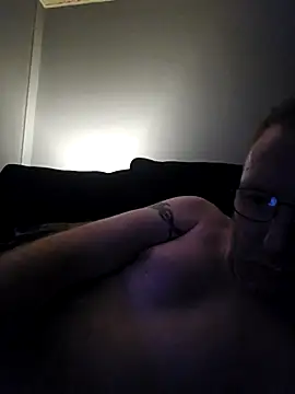 walker1979 online show from May 15, 2026, 11:47 pm
