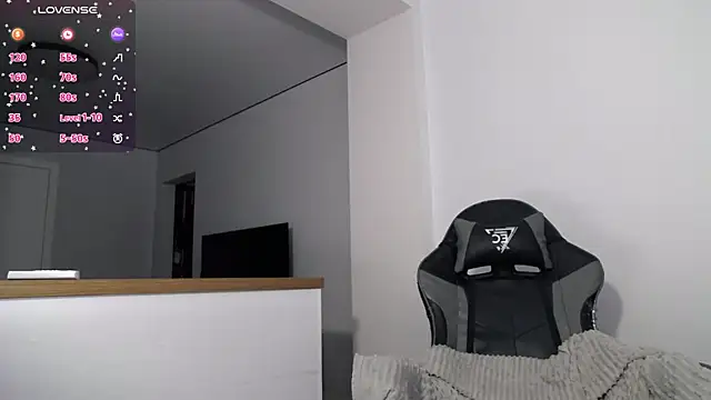 Snapshot of MakiimaStar chatting on October 9, 2025, 4:57 am MakiimaStar online show from October 9, 2025, 4:57 am