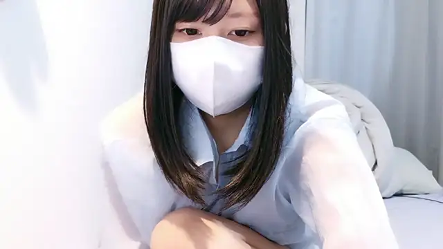 Snapshot of YUTSU_KI chatting on June 7, 2026, 5:18 pm YUTSU KI online show from June 7, 2026, 5:18 pm