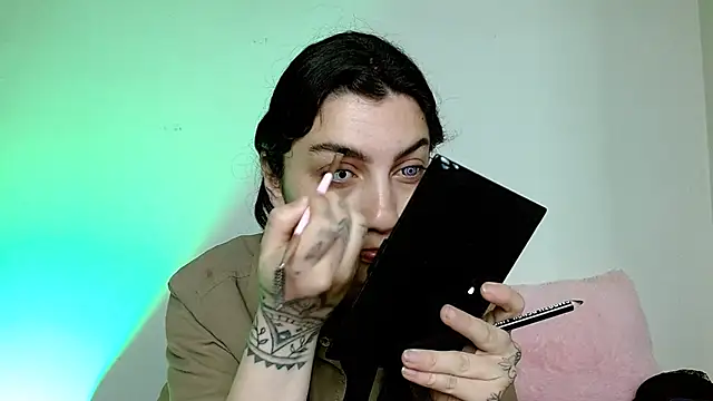 sophy rock online show from November 8, 2025, 3:26 pm