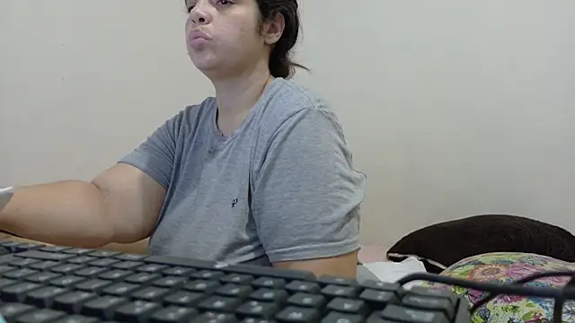 ladydeathz online show from November 27, 2025, 8:20 pm