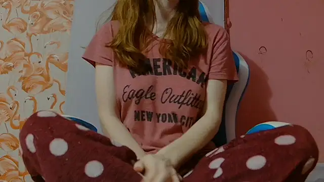strawberrysmoothie online show from December 31, 2024, 2:40 am