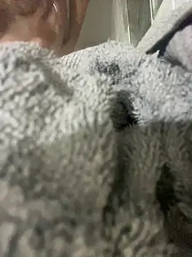 Snapshot of sexycouple109 chatting on November 17, 2025, 4:22 pm sexycouple109 online show from November 17, 2025, 4:22 pm