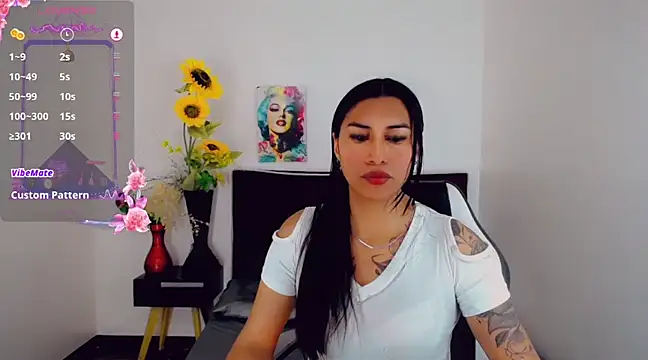 khiara moretti online show from March 18, 2025, 11:33 am
