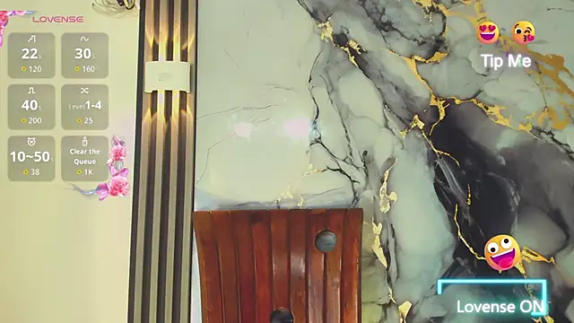 khiara moretti online show from February 17, 2026, 7:44 pm