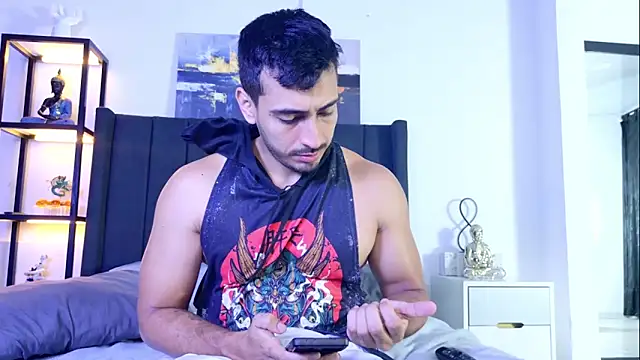 muscle ares online show from April 14, 2026, 11:43 pm