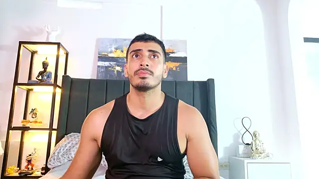 Snapshot of muscle_ares chatting on May 5, 2026, 10:13 pm muscle ares online show from May 5, 2026, 10:13 pm