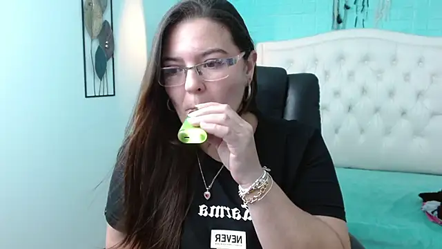 MsJossie online show from January 14, 2025, 3:53 am