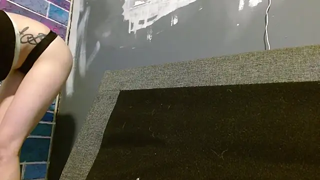 watermellonpussy online show from March 3, 2026, 1:18 pm