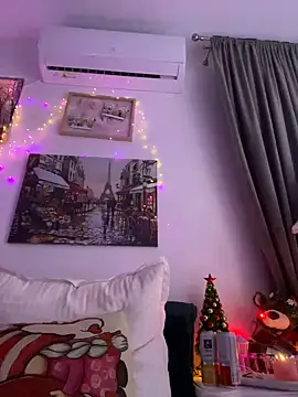 Snapshot of EvelynFrances chatting on December 25, 2024, 5:58 pm EvelynFrances online show from December 25, 2024, 5:58 pm
