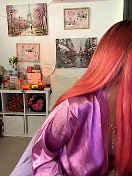 Snapshot of EvelynFrances chatting on October 3, 2025, 8:27 am EvelynFrances online show from October 3, 2025, 8:27 am