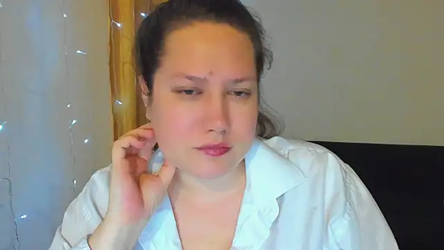  madalexa  online show from March 3, 2026, 10:06 pm