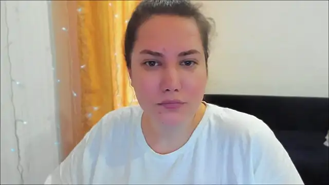  madalexa  online show from April 3, 2026, 2:01 pm