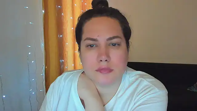  madalexa  online show from February 13, 2026, 1:11 pm