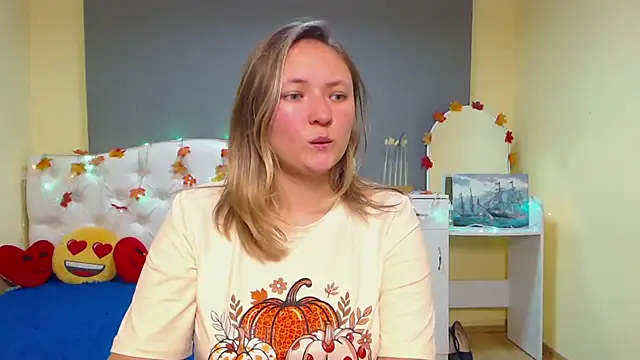 SallyVerda online show from November 12, 2025, 7:18 pm