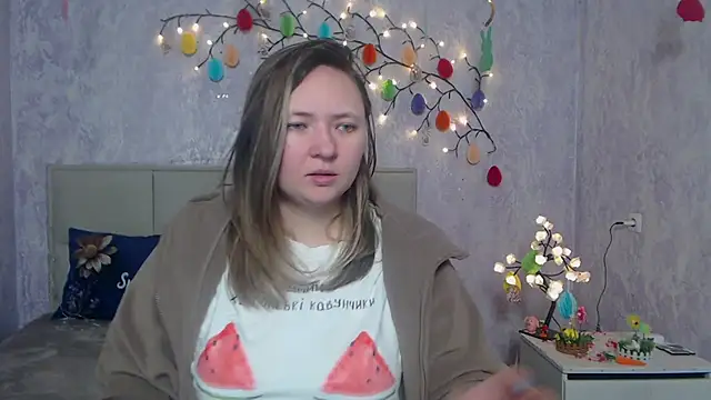 SallyVerda online show from April 12, 2026, 5:22 am