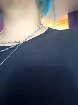 lucky-leah online show from February 15, 2026, 4:02 am