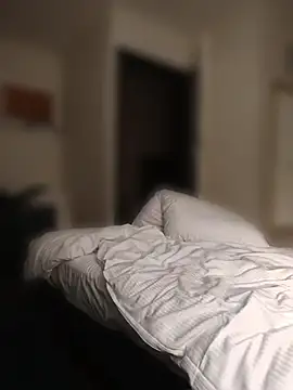 Snapshot of niesmialy39oon chatting on March 13, 2026, 8:25 pm niesmialy39oon online show from March 13, 2026, 8:25 pm