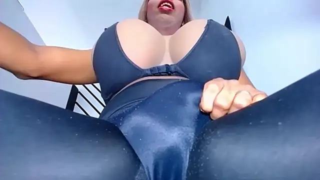 Snapshot of valentinabigcock23 chatting on November 22, 2025, 8:08 pm valentinabigcock23 online show from November 22, 2025, 8:08 pm