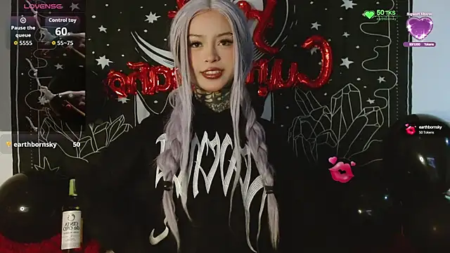 Isabella  dark online show from October 14, 2025, 1:28 am