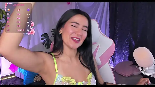 Violetta kim1 online show from May 17, 2026, 8:31 pm