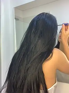 Ambar R0SSE online show from February 16, 2025, 1:25 am