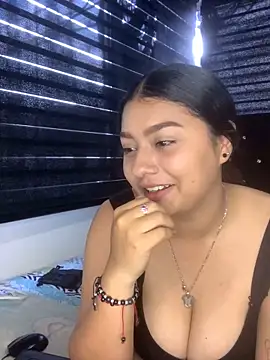 Kittyy Hott  online show from January 9, 2025, 8:11 pm