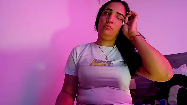 Mila cams1  online show from November 8, 2025, 8:12 pm