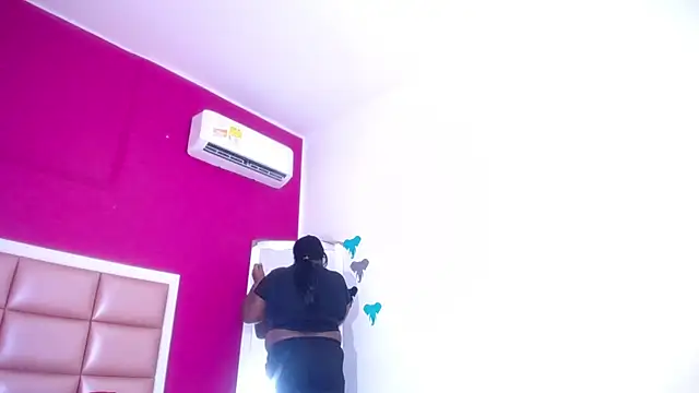 ebonny suggarmommy1 online show from January 14, 2026, 10:24 pm