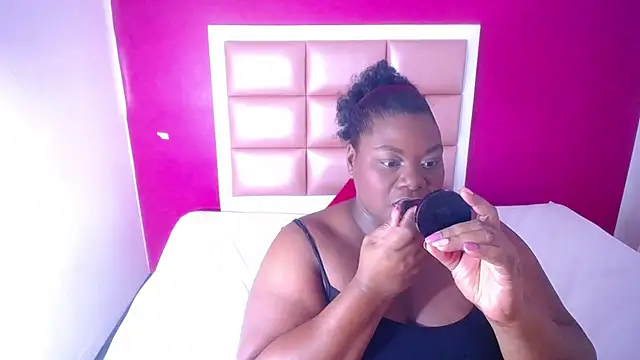 ebonny suggarmommy1 online show from November 22, 2025, 3:27 am