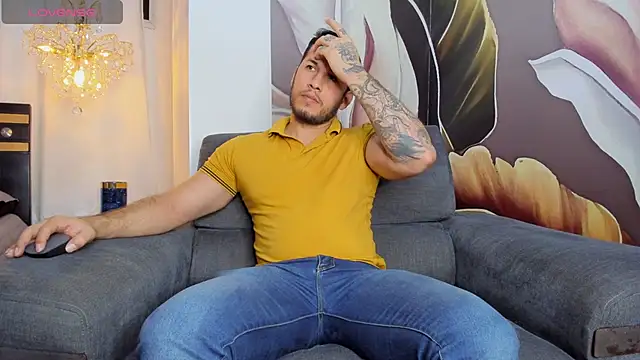 Snapshot of George_Diesell chatting on December 14, 2025, 7:52 pm George Diesell online show from December 14, 2025, 7:52 pm