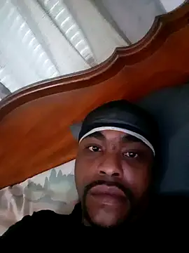 PuzzledEdge4 online show from November 4, 2025, 9:40 pm